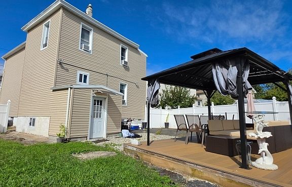 5th image of 142 Sherman Pl