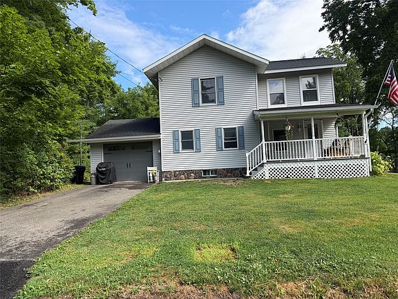 2nd image of 340 Echo Rd