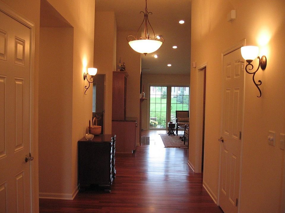 Expansive Foyer