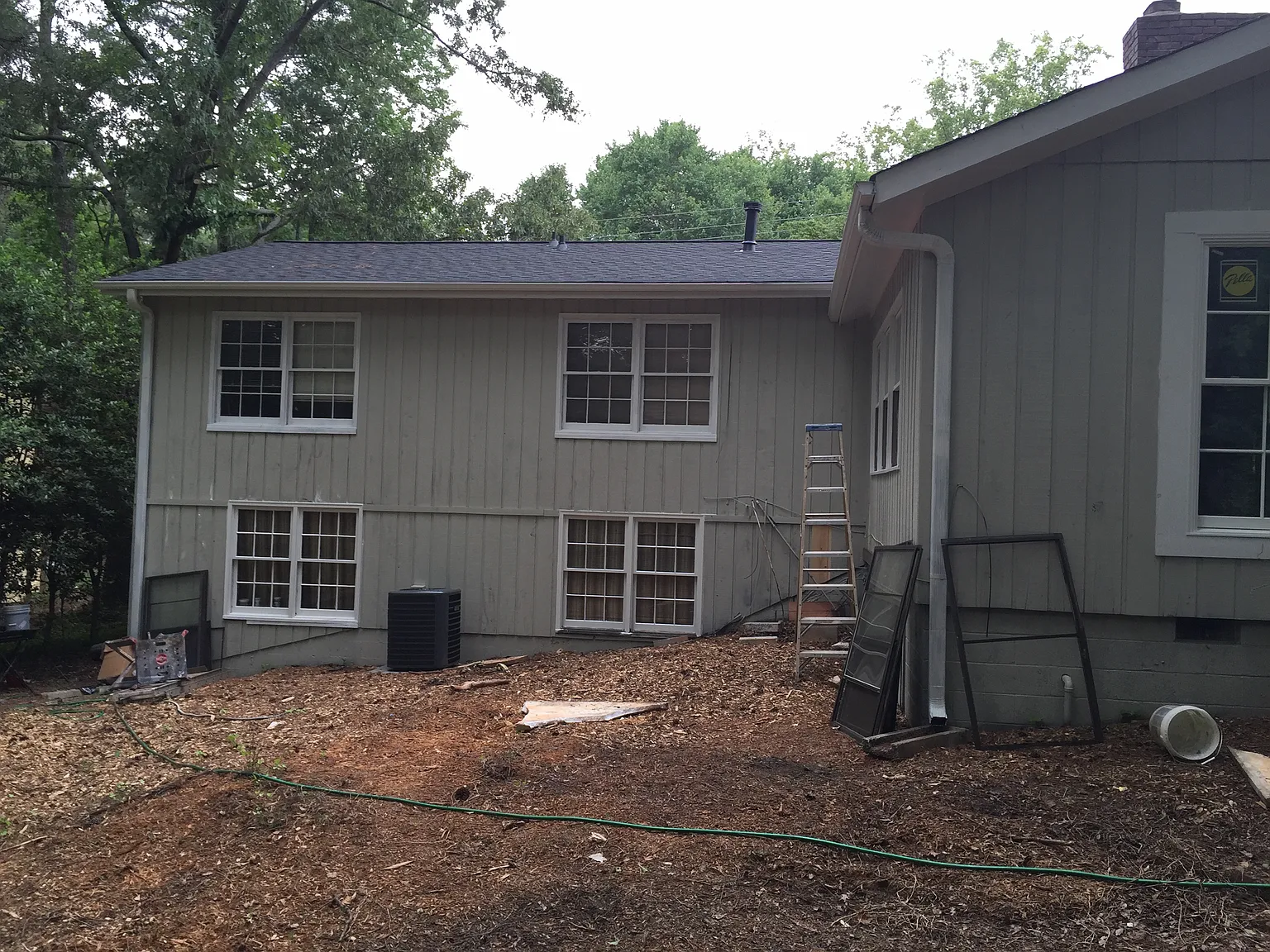 4 bed, 1858 sqft, $2,100 — Photo 2