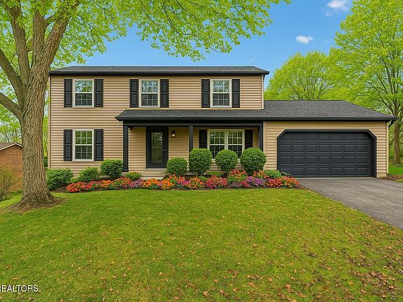 2nd image of 1413 Farrington Dr