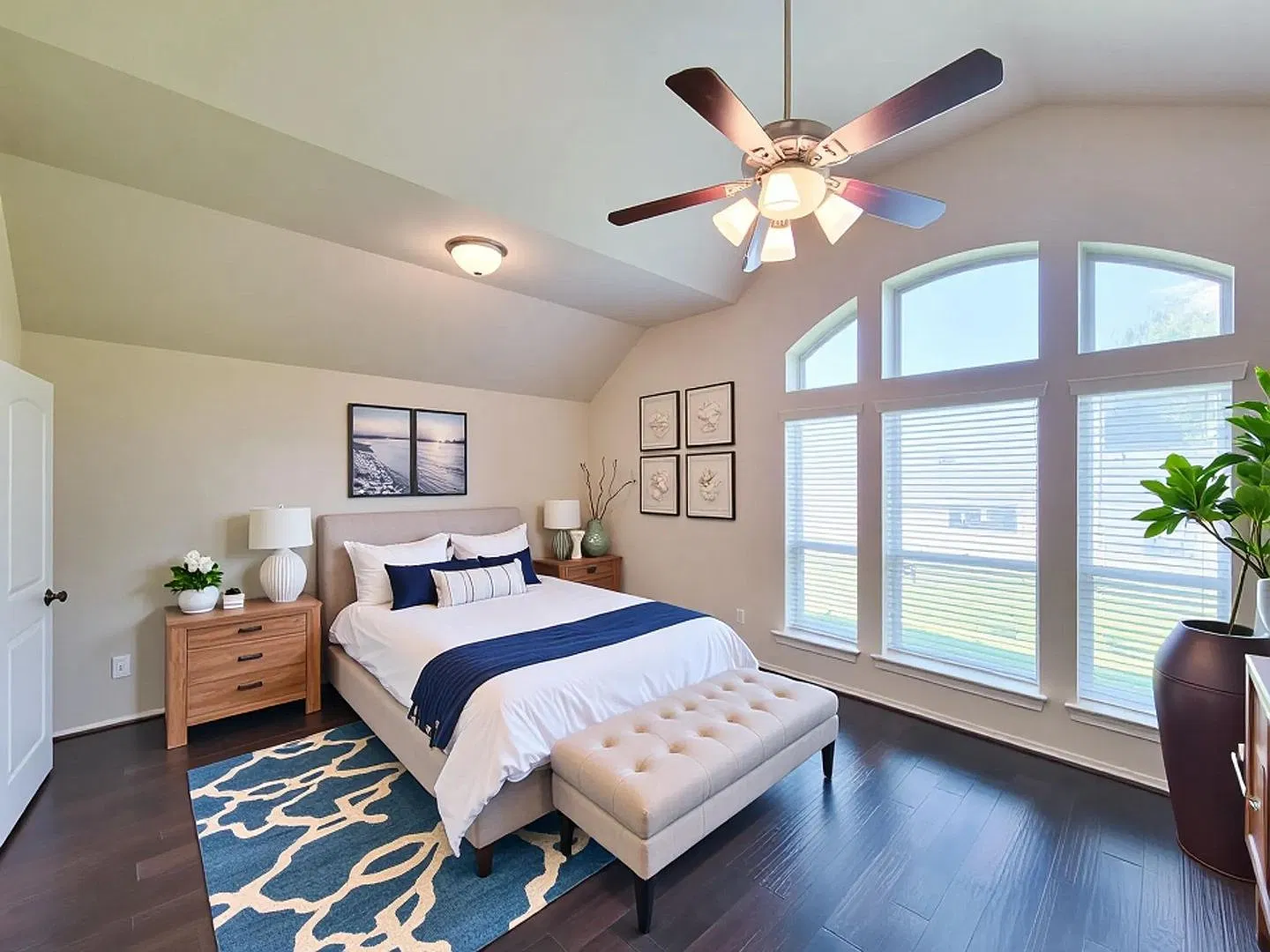 Welcome to 2710 Bamboo Lane in Rosenberg, Texas! This spacious 4-bedroom, 2-bathroom home offers ... — Photo 4