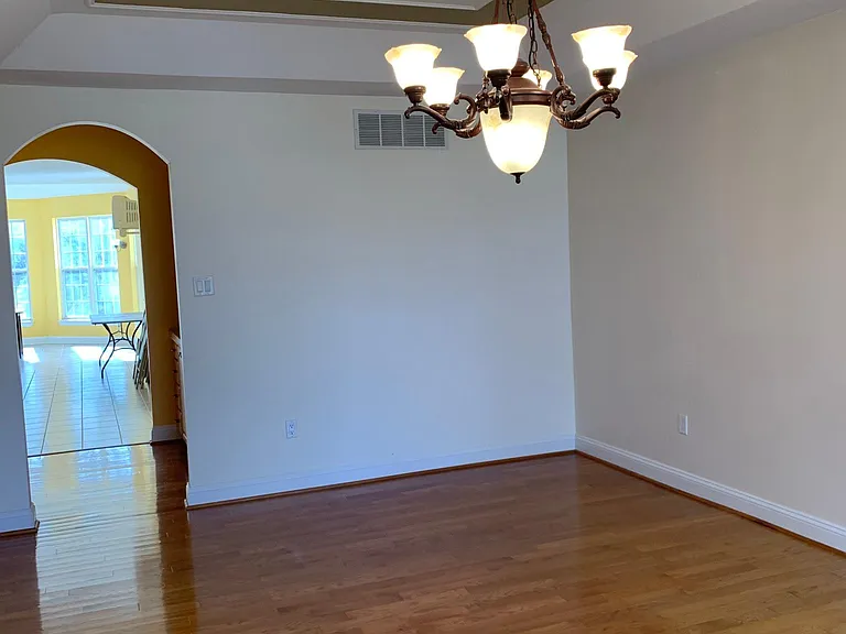 21900 New Hampshire Ave — Photo 10