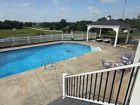 4th image of 499 E County Road 575 N