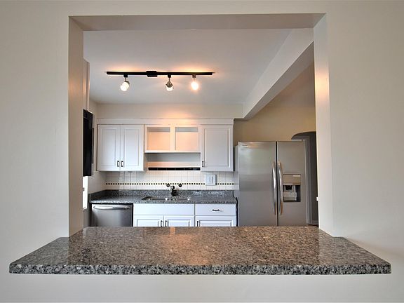 5th image of 3120 Losantiville Ave APT 1