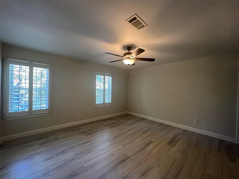 2714 Echo St — Photo 25