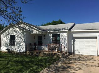 813 Clyde St, White Settlement, TX 76108