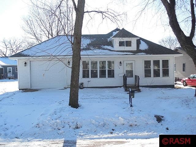 1st image of 130 1st St SE