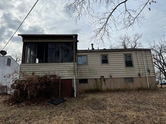 5th image of 4024 Jenny Dr