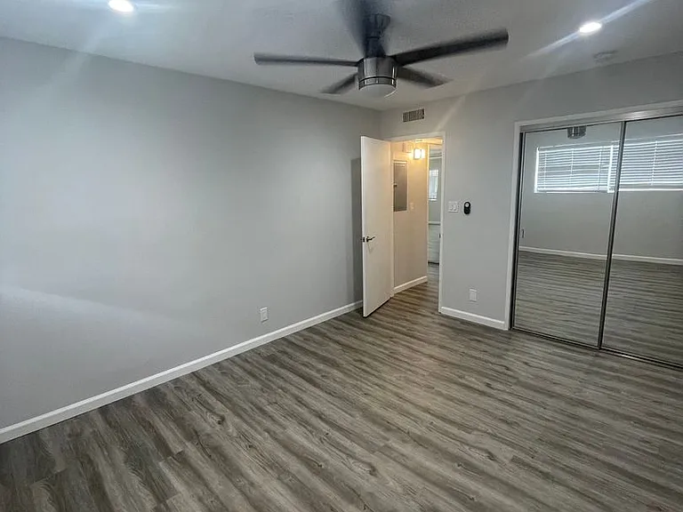 350 N Crescent Drive — Photo 10