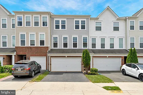 41835 Diabase Sq Photo 1