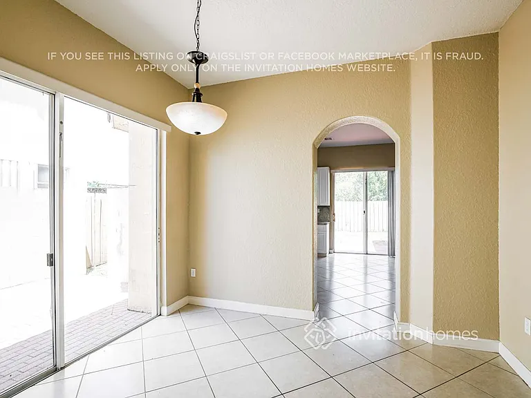 18301 NW 89th Ave — Photo 4