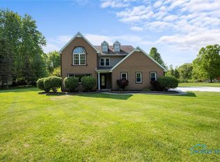 9130 Dorr St, Holland, OH 43528