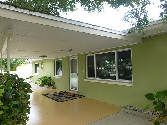 5th image of 9510 Sun Isle Dr NE