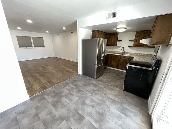 3rd image of 4245 Central Ave #3