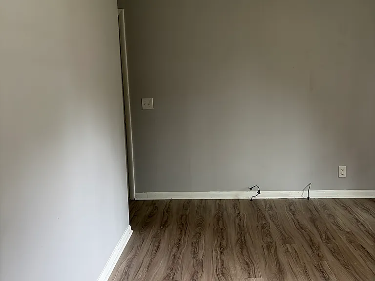 1029 Middleton St — Photo 8