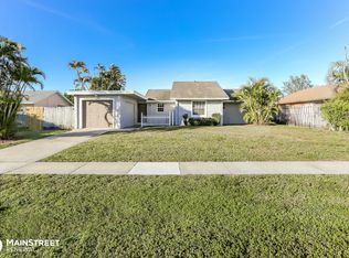 10403 Carmen Ln, Royal Palm Beach, FL 33411