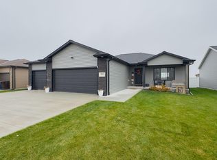 3610 V Ave, Kearney, NE 68847