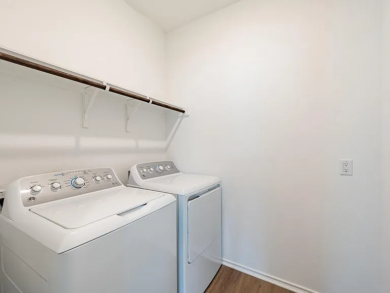 10217 Prague Ct — Photo 13