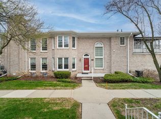 172 Windwood Pointe, Saint Clair Shores, MI