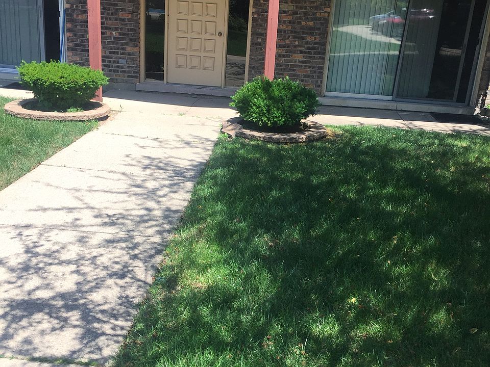 1st image of 247 N Neltnor Blvd #E-1