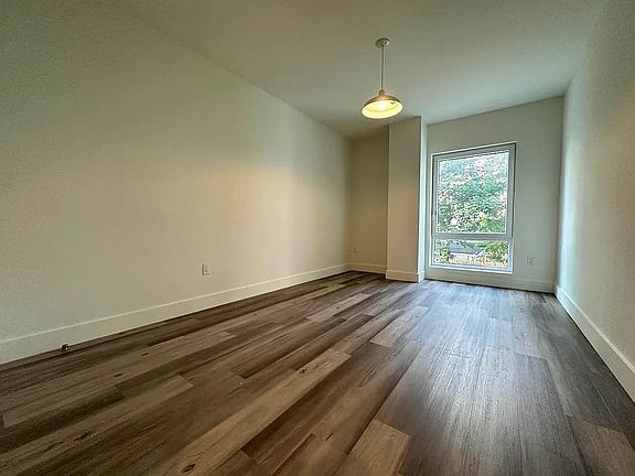 4th image of 3333 Giles Pl #111A