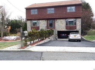 2 Brothers Cir, Eastchester, NY 10709