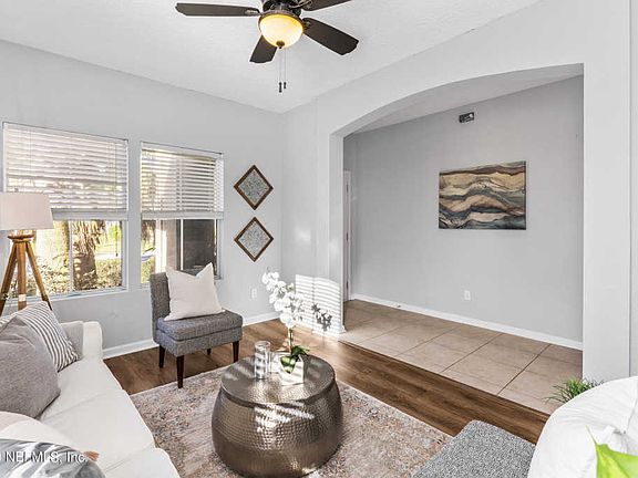 5th image of 69 Mission Cove Cir