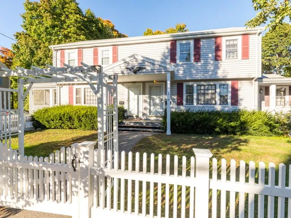 15-17 Lowell St, Woburn, MA 01801