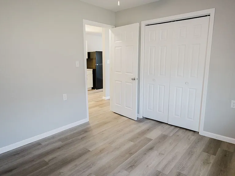 1105 Jones Ave — Photo 6
