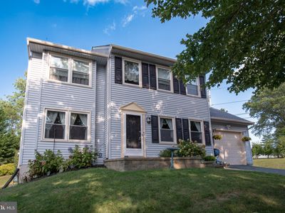 4001 Fox Mill Dr, Upper Chichester, PA, 19061