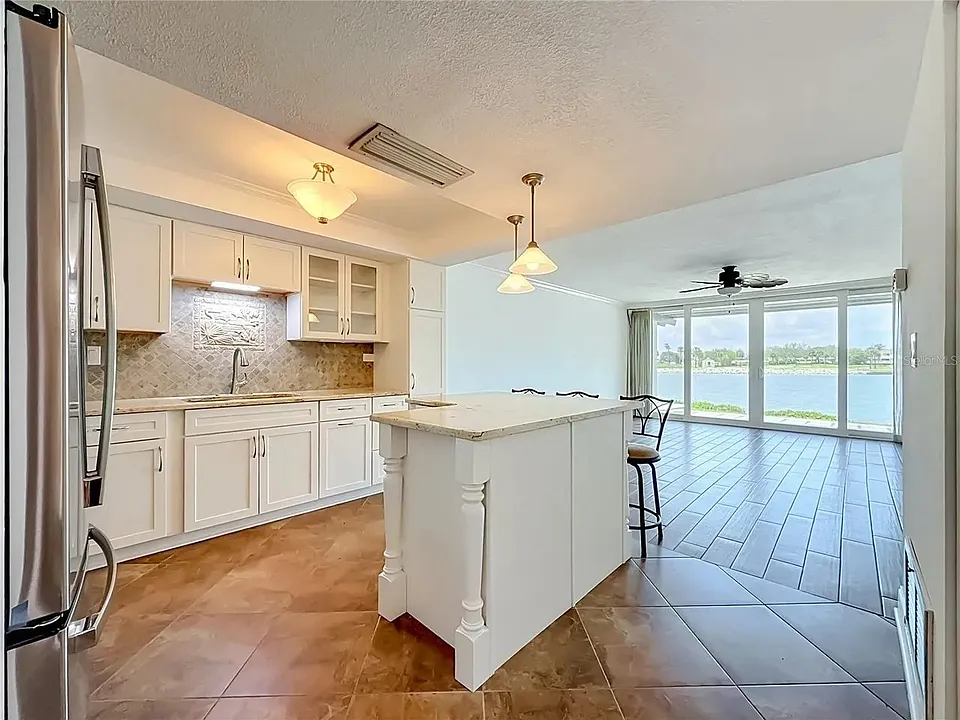 450 Treasure Island Cswy #111