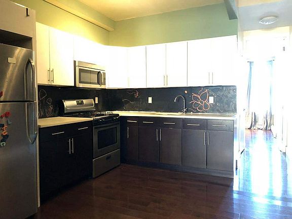 3rd image of 355 Chauncey St APT 2L