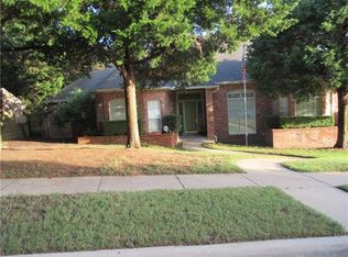 1821 Wood Dale Cir, Cedar Hill, TX 75104