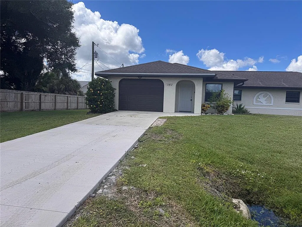 2 bed, 1.5 bath, 828 sqft, $1,350 — Photo 2