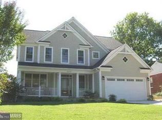 5902 Jarvis Ln, Bethesda, MD 20814