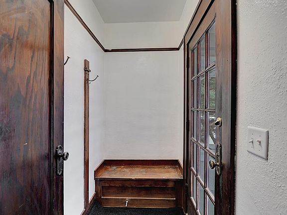 4th image of 4627 Bancroft Ave
