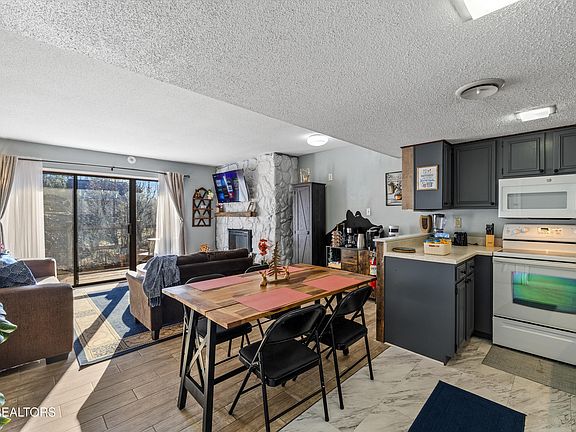 4th image of 1081 Cove Rd APT 513