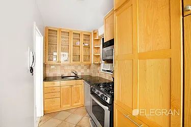 Rented by (Legacy) Elegran