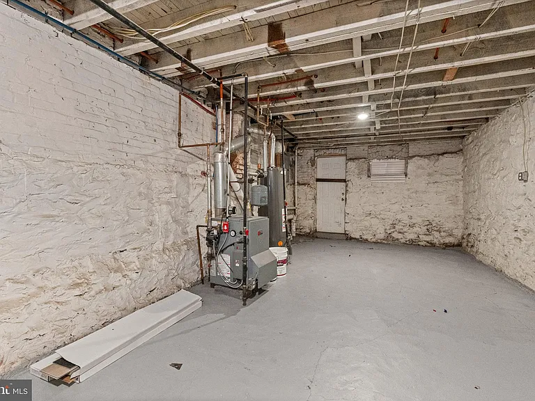 1653 N Smallwood St — Photo 17