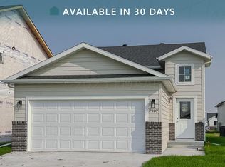 7907 Lost River Rd, Horace, ND 58047