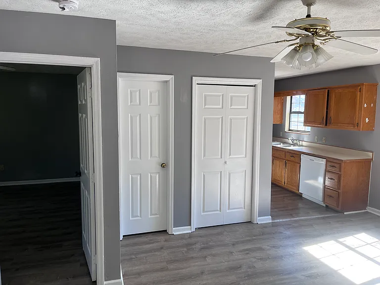 106 Jersey Dr — Photo 12