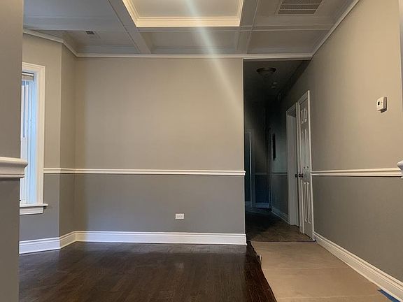 4th image of 5718 S Maplewood Ave