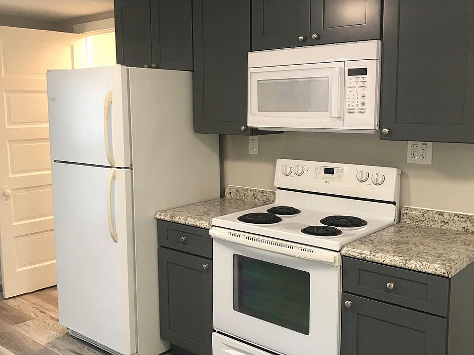 108 Park Ave, Chardon, OH 44024 Zillow