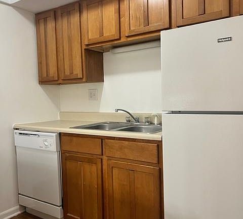 5th image of 8268 Woodall Dr