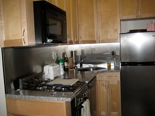 Rented by Camhi NYC Realty Inc | media 27