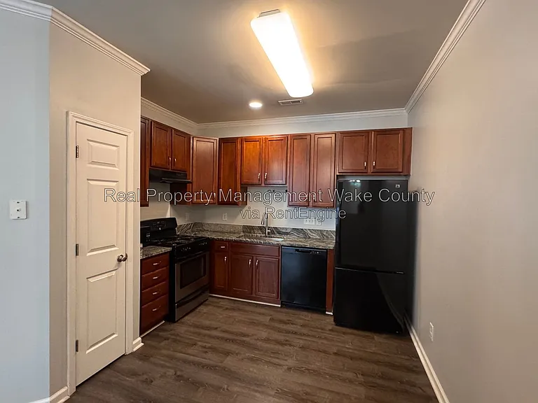 11701 Coppergate Dr #109 — Photo 9