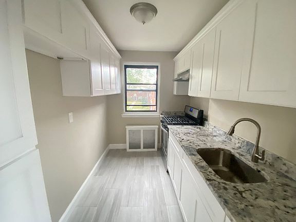 4th image of 19647 69th Ave #2