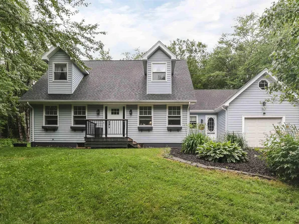 4 Beamish Rd, East Hants, NS B0N 1Z0