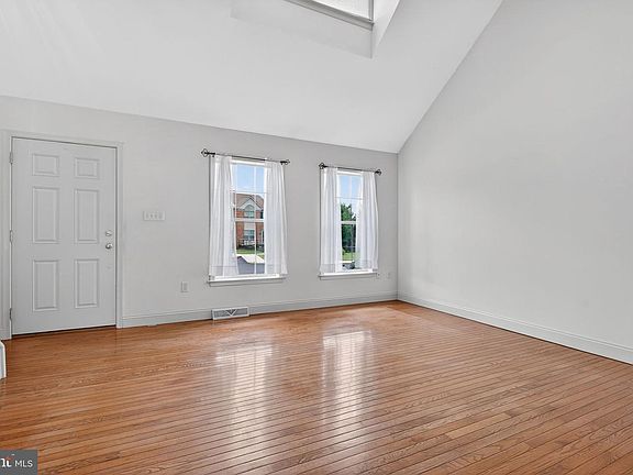 5th image of 407 Cobblestone Ln
